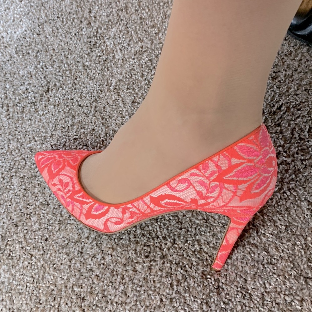 Used J.Crew neon pink lace heels size 10 - Picture 7 of 7